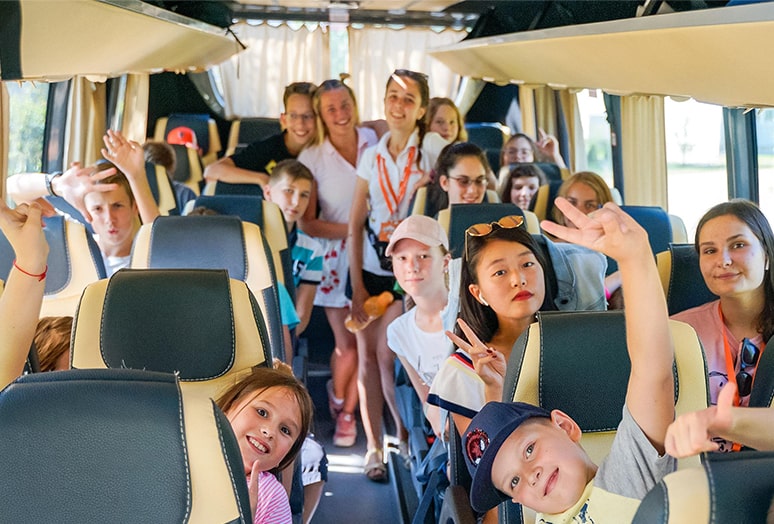 Заказать автобус для перевозки школьников в Симферополе. 
